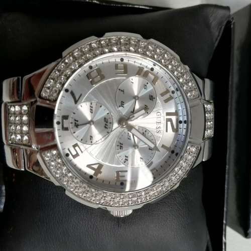 Stunning Guest watch needs batteries!!!!