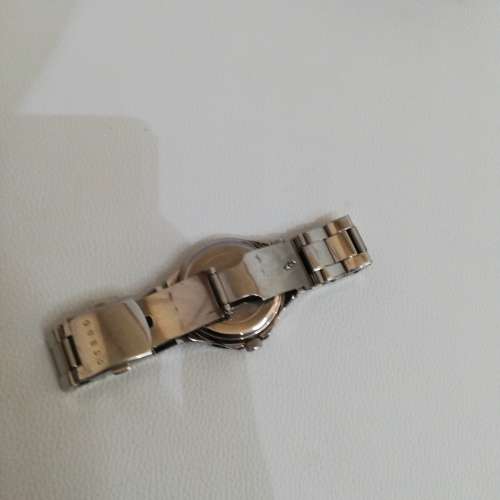 Stunning Guest watch needs batteries!!!!