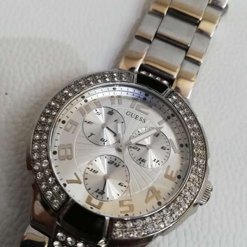 Stunning Guest watch needs batteries!!!!