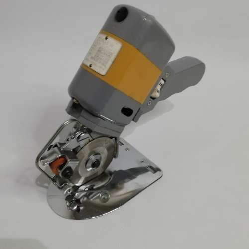 CONSEW CLOTH CUTTER IN REALY GOOD CONDITION  NOT TESTED!!!!!