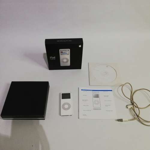 2gb Apple Ipod Nano working in box!!!!