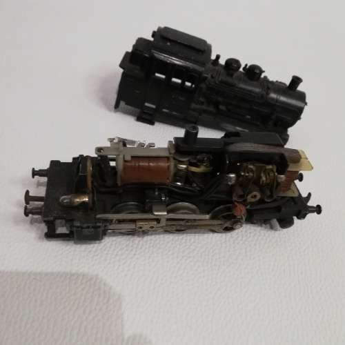 Heavy train locomotive made in Germany and sar coach bid for both!!!!