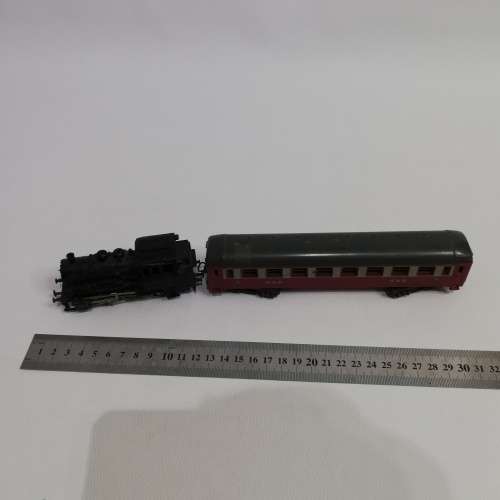 Heavy train locomotive made in Germany and sar coach bid for both!!!!