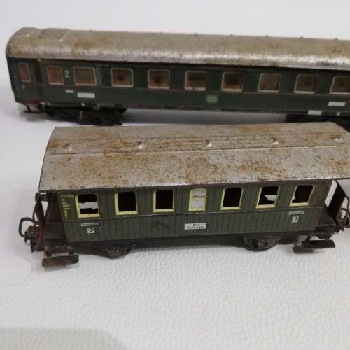 Vintage Marklin train locomotive and coaches all marklin bid for all!!!!
