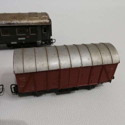 Vintage Marklin train locomotive and coaches all marklin bid for all!!!!