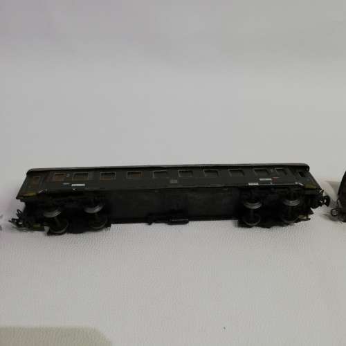 Vintage Marklin train locomotive and coaches all marklin bid for all!!!!