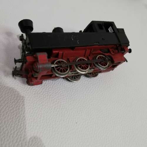 Vintage Marklin train locomotive and coaches all marklin bid for all!!!!