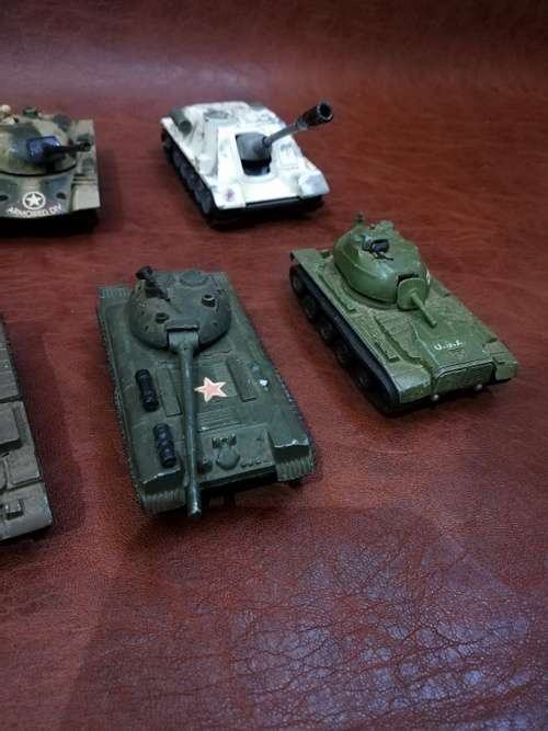 Vintage die cast military tanks bid for all!!