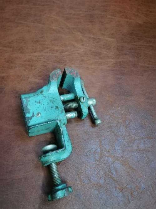 Vintage small table vice!!!!!