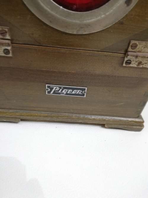 VINTAGE PIGEON WOODEN LIGHT BOX MADE IN JAPAN NOT TESTED!!!!