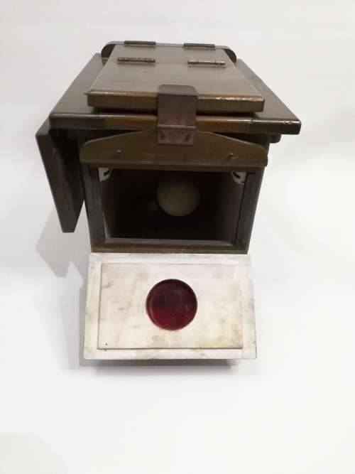 VINTAGE PIGEON WOODEN LIGHT BOX MADE IN JAPAN NOT TESTED!!!!