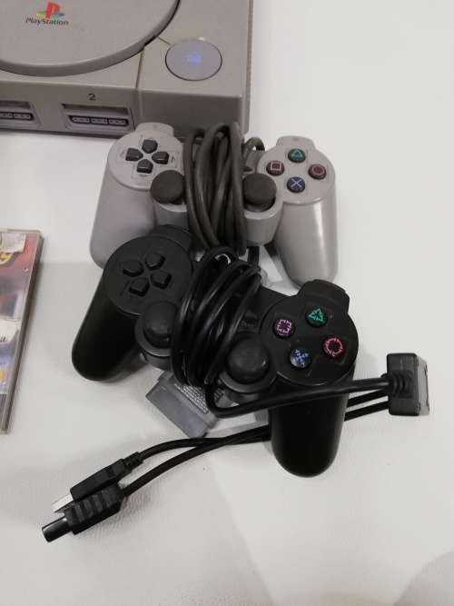 Complete Ps1 tested and working only the black controller is working not the grey 1!!!!