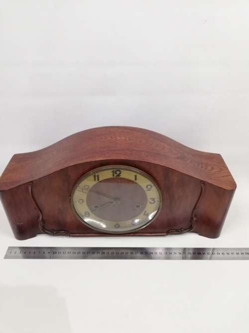 Beautiful vintage mantel Clock with key not tested!!!!!