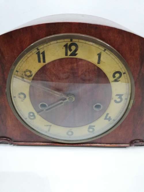 Beautiful vintage mantel Clock with key not tested!!!!!