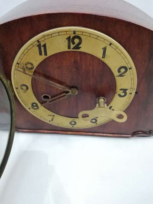 Beautiful vintage mantel Clock with key not tested!!!!!