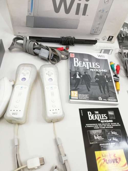 Boxed Nintendo Wii complete working 100%!!!!