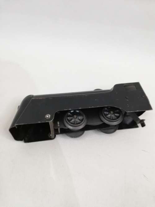 SUPER RARE TRAIN LOCOMOTIVE WITH CARRAGES WINDS UP WORKING MADE IN THE USA!!!