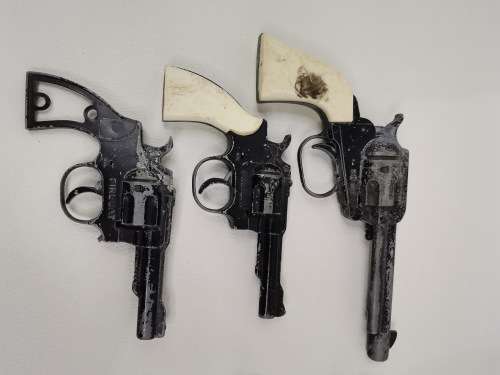 Large Collection of vintage klap guns as found bod for all!!!!!