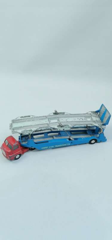 RARE CORGI CAR TRANSPORTER BIG BEDFORD TRUCK RARE FIND!!!!!!