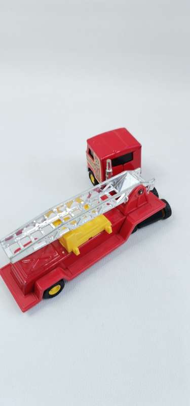 VINTAGE BUDDY L FIRE TRUCK AND TRAILER MADE IN JAPAN TIN PLATE AND PLASTIC