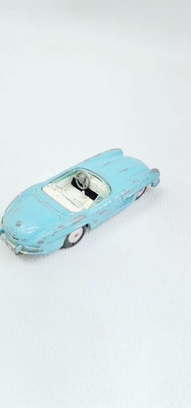 RARE VINTAGE CORGI TOYS MERCEDES BEN`S 300SL MADE IN GREAT BRITAIN!!!!