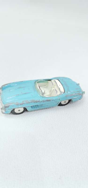 RARE VINTAGE CORGI TOYS MERCEDES BEN`S 300SL MADE IN GREAT BRITAIN!!!!