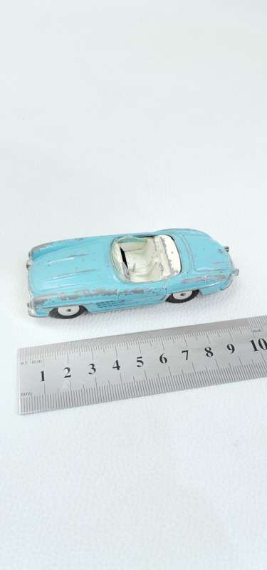 RARE VINTAGE CORGI TOYS MERCEDES BEN`S 300SL MADE IN GREAT BRITAIN!!!!