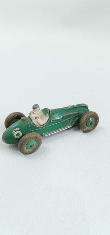 RARE VINTAGE DINKY TOYS COOPER BRISTOL MADE IN ENGLAND MACCANO 233!!!!
