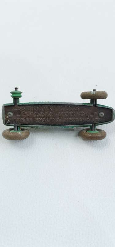 RARE VINTAGE DINKY TOYS COOPER BRISTOL MADE IN ENGLAND MACCANO 233!!!!