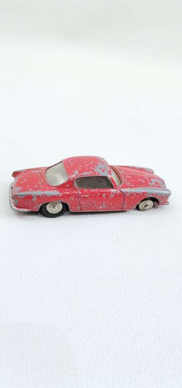RARE VINTAGE DINKY TOYS COUPE ALFA Romeo MADE IN ENGLAND MACCANO!!!!!