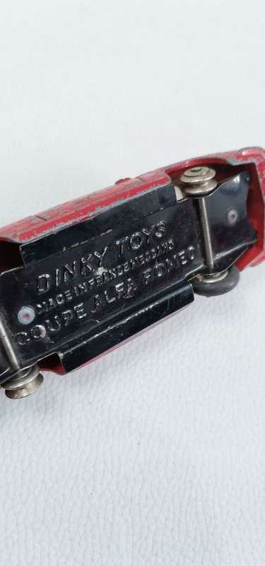 RARE VINTAGE DINKY TOYS COUPE ALFA Romeo MADE IN ENGLAND MACCANO!!!!!