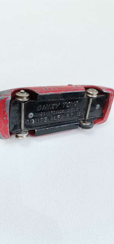 RARE VINTAGE DINKY TOYS COUPE ALFA Romeo MADE IN ENGLAND MACCANO!!!!!