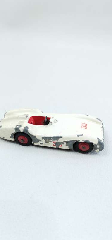 RARE VINTAGE DINKY 237  MERCEDES BEN`S MADE IN ENGLAND MACCANO LTD  RARE CAR!!!!