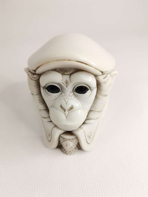 SUPER RARE MOST  DESIRABLE JOHN BICCARD CRUSHED MARBLE  SCULPTURE PIE FACE 10CM TALL!! !!!!