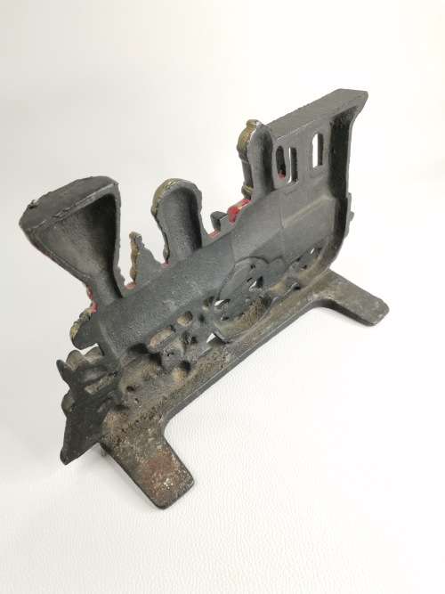 SOLID CAST IRON TRAIN 26CM IN LENGTH!!!!