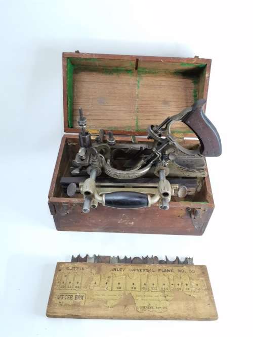 SUPER RARE ANTIQUE PLAINER STANLEY NO 55 IN CASE COMPLETE WITH CUTTING BLADES!!!!