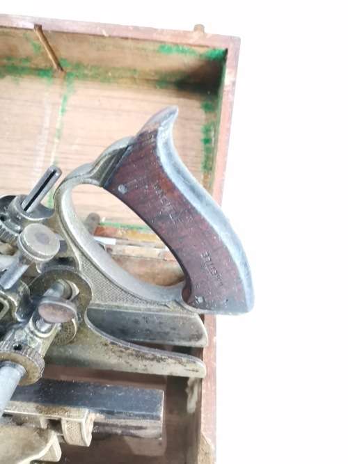 SUPER RARE ANTIQUE PLAINER STANLEY NO 55 IN CASE COMPLETE WITH CUTTING BLADES!!!!