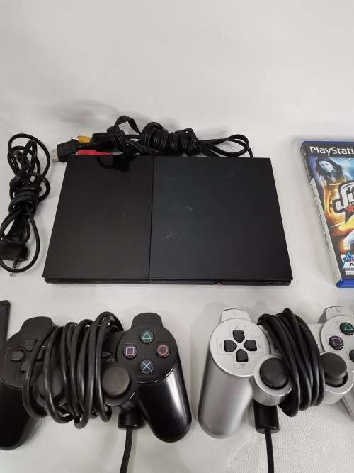 SONY PLAYSTATION 2 COMPLETE WORKING 100%