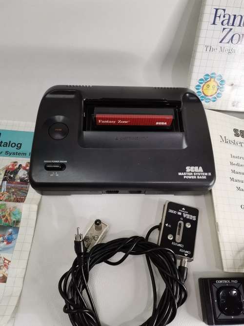 RARE SEGA MASTER SYSTEM II COMPLETE TESTED AND WORKING 100 % NO CHARGER INCLUDED!!!!