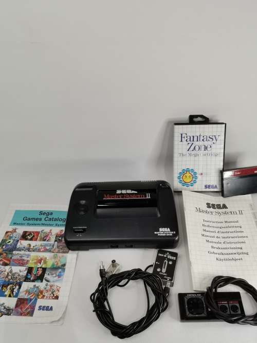 RARE SEGA MASTER SYSTEM II COMPLETE TESTED AND WORKING 100 % NO CHARGER INCLUDED!!!!