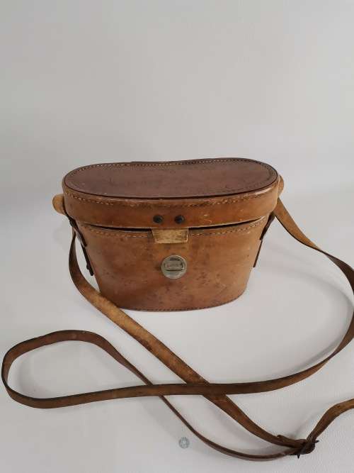 BINOCULARS MEOPTA 8x30 WITH LEATHER CASE!!!!