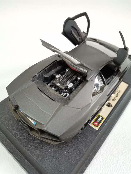 LARGE DIE CAST LAMBORGHINI REVENTON SCALE 1:24