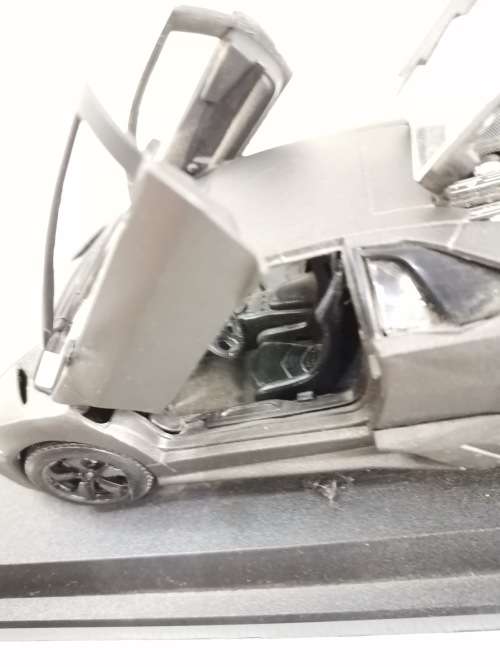 LARGE DIE CAST LAMBORGHINI REVENTON SCALE 1:24