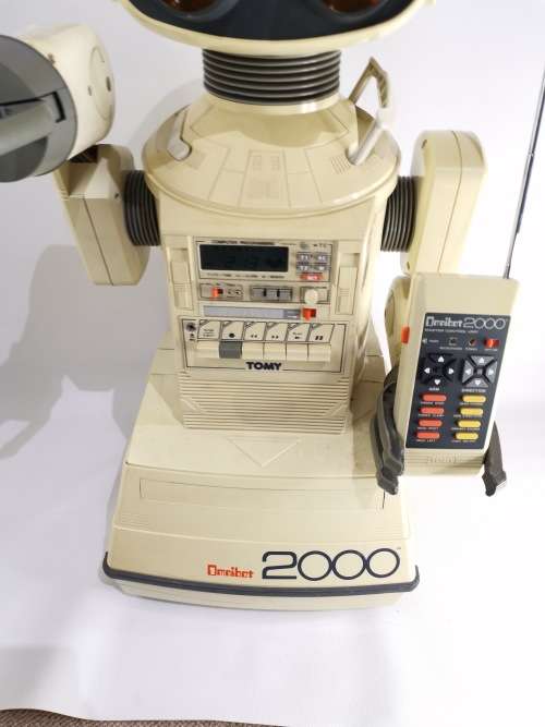 TOMY OMNIBOT 2000 ONE OF THE RAREST TOMMY TOYS WORKING WITH REMOTE 1984 SUPER LARGE ROBOT!!!