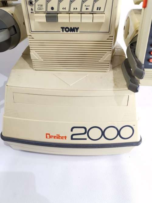 TOMY OMNIBOT 2000 ONE OF THE RAREST TOMMY TOYS WORKING WITH REMOTE 1984 SUPER LARGE ROBOT!!!