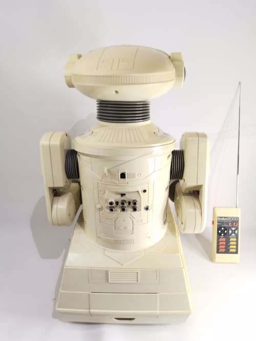 TOMY OMNIBOT 2000 ONE OF THE RAREST TOMMY TOYS WORKING WITH REMOTE 1984 SUPER LARGE ROBOT!!!