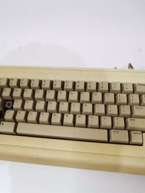 VINTAGE APPLE KEYBOARD NOT TESTED!!!