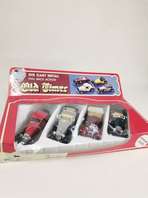 VINTAGE OLD TIMER DIE CAST TOYS PULL BACK!!!