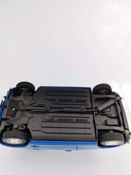 ORIGINAL DIE CAST MINI COOPER SCALE 1/18!!!!
