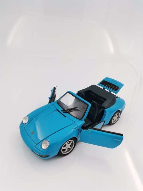 LARGE PORSCHE DIE CAST SCALE 1/18 HIGHLY DETAILED!!!!